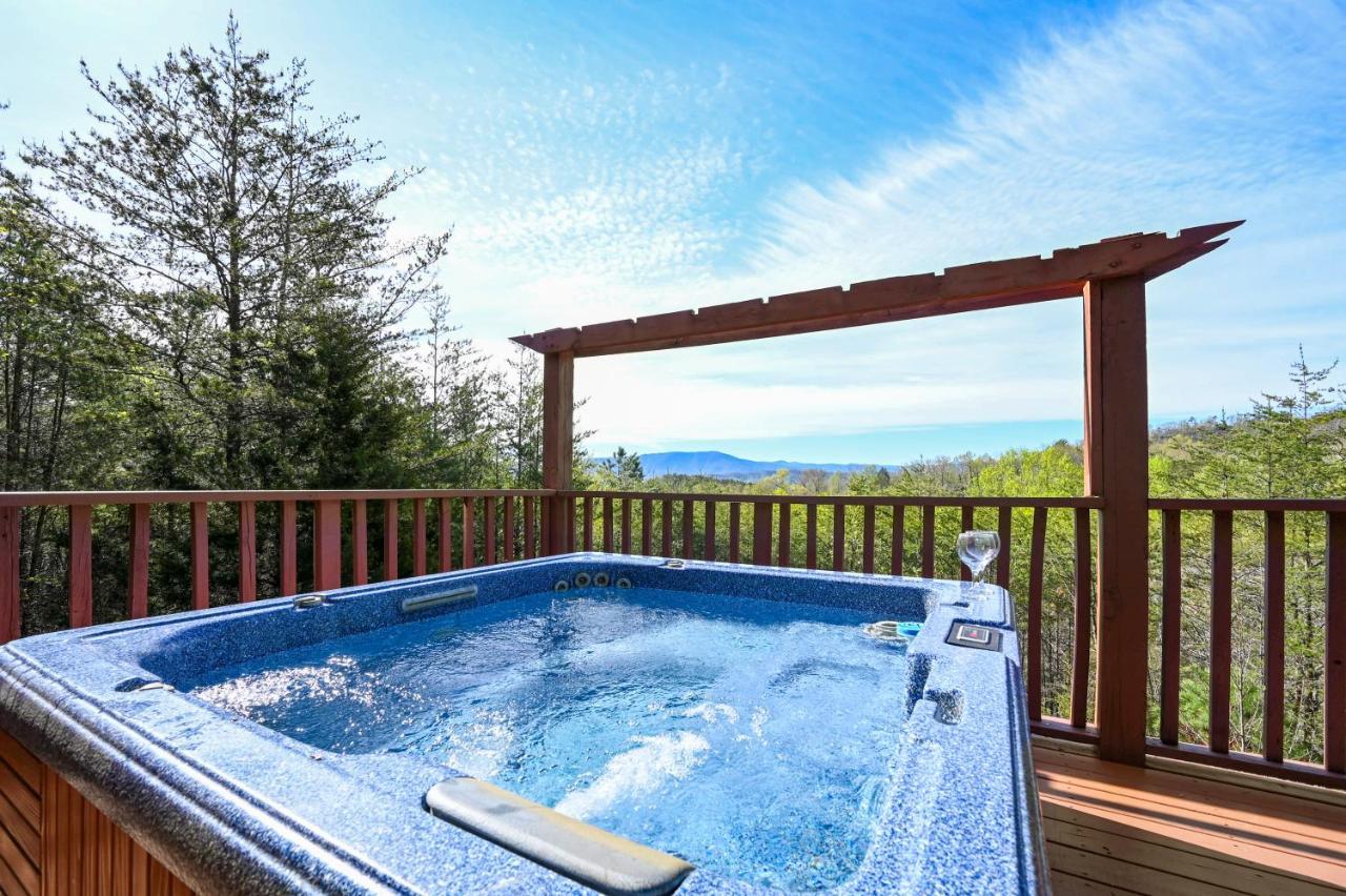 Private Mountain Cabin, Hot Tub Escape In The Smokies, With The View Sevierville Luaran gambar