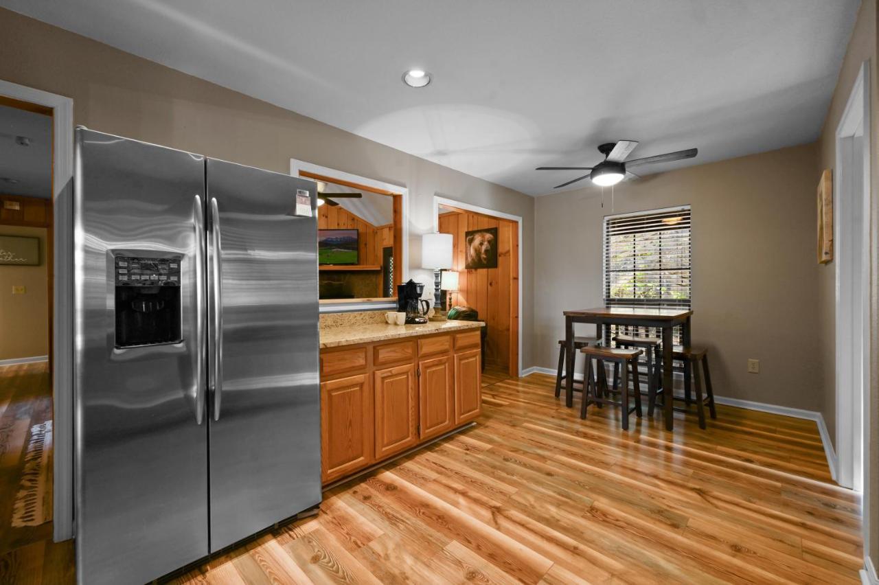 Private Mountain Cabin, Hot Tub Escape In The Smokies, With The View Sevierville Luaran gambar
