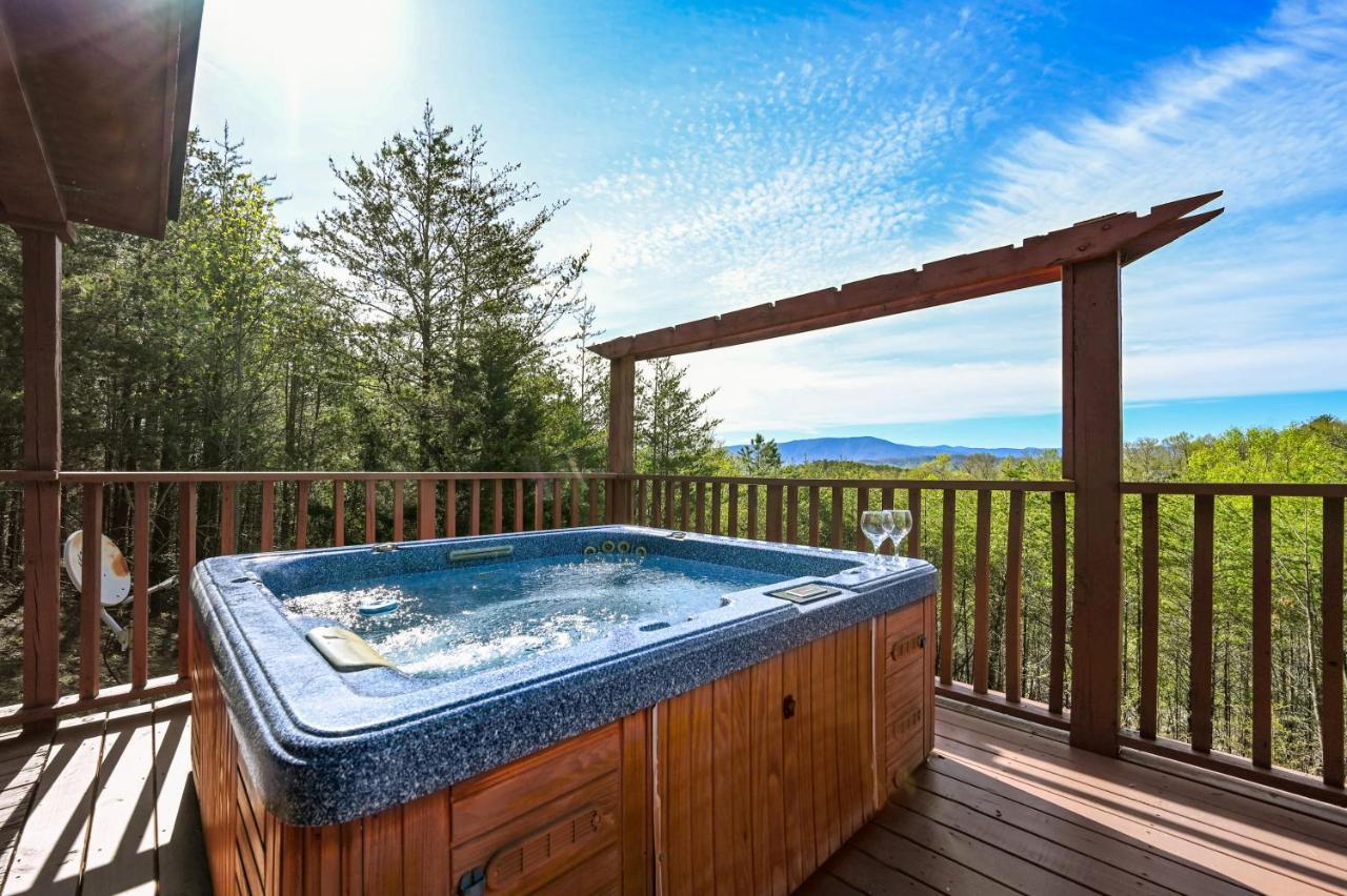Private Mountain Cabin, Hot Tub Escape In The Smokies, With The View Sevierville Luaran gambar