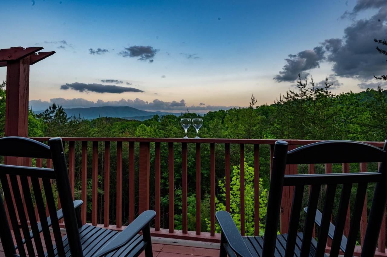 Private Mountain Cabin, Hot Tub Escape In The Smokies, With The View Sevierville Luaran gambar